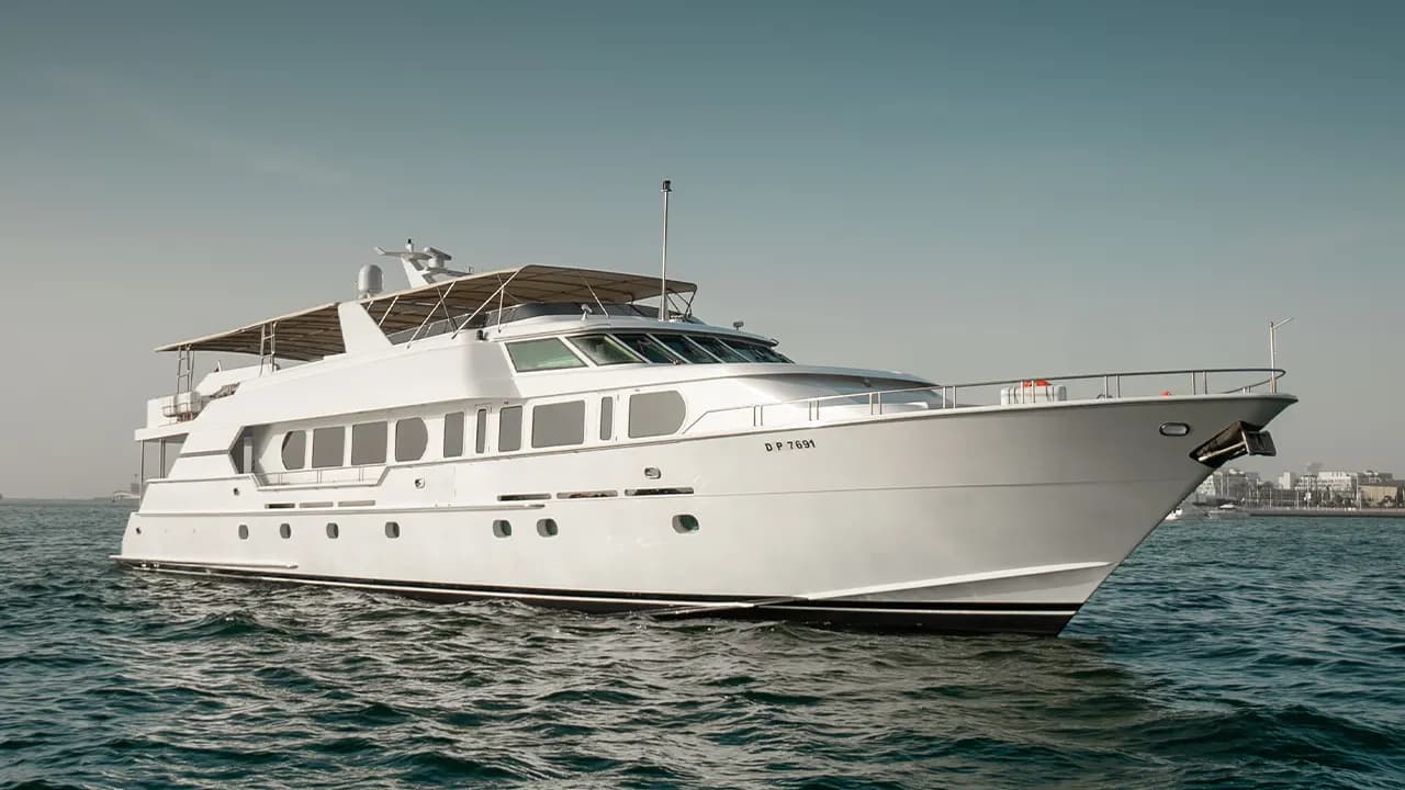 Guide to Renting a 120 ft Yacht for a Memorable Experience