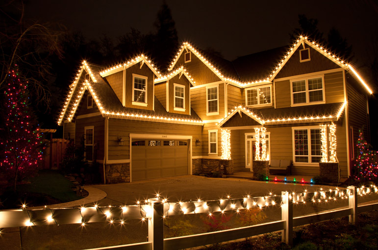 holiday-lighting-installation