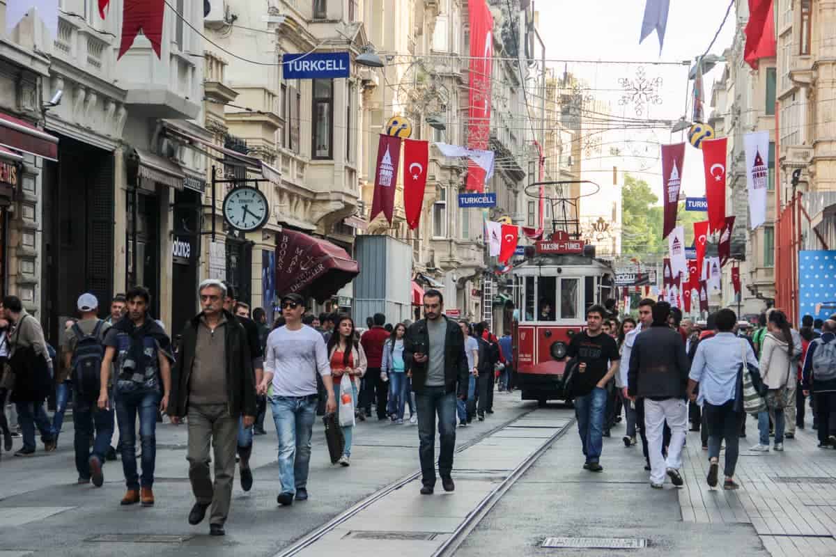 Red-tram-Istiklal-Street-Istanbul